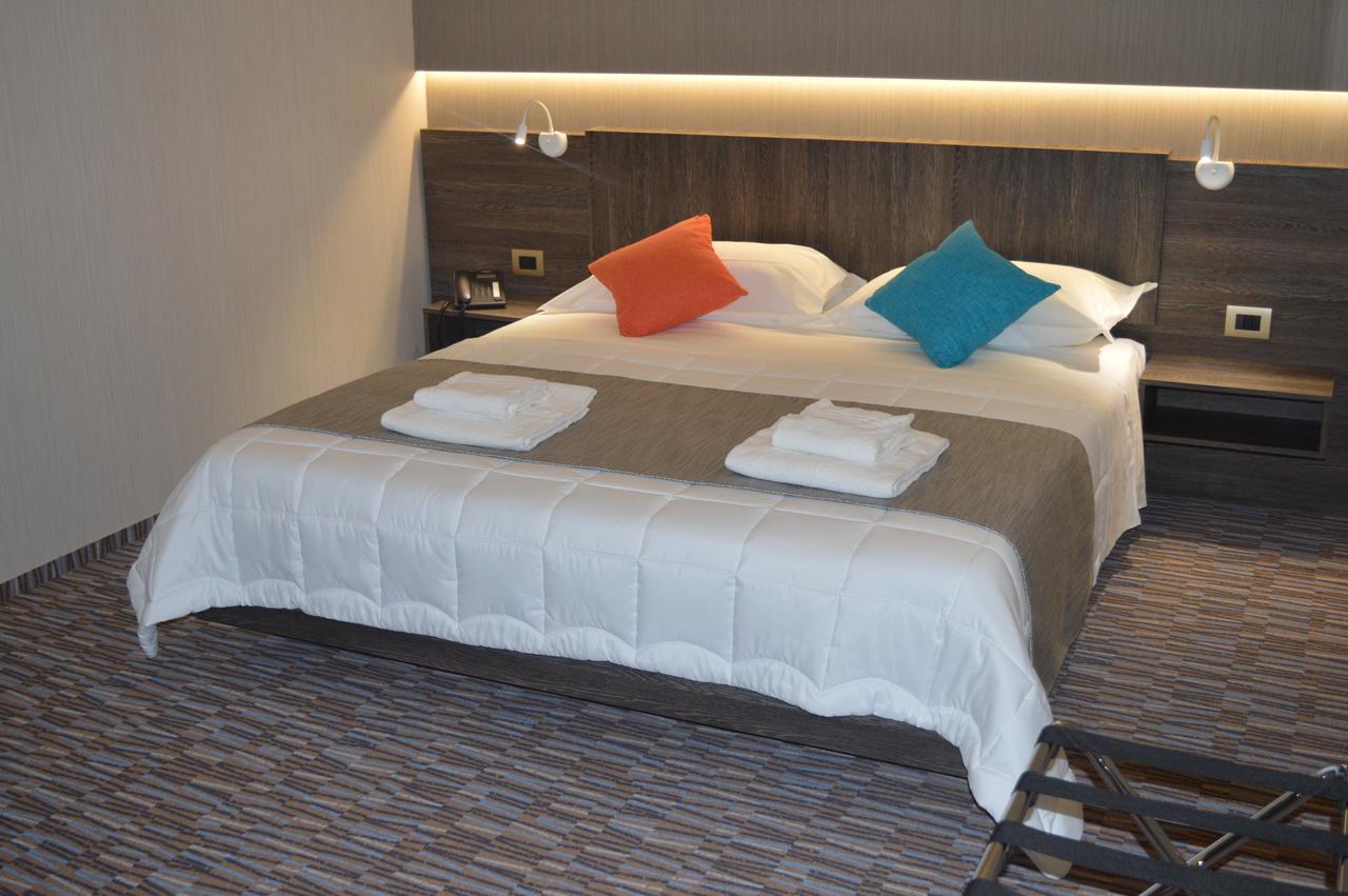 Hotel Enjoy Polesella Exterior foto